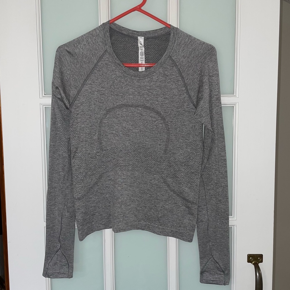 Lululemon Race Length Swiftly Long Sleeve 🍋